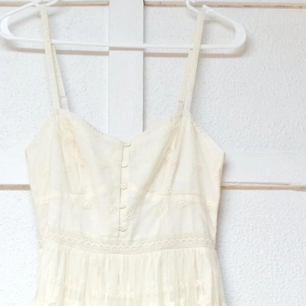 NWT AMERICAN EAGLE Ivory Embroidered Floral Crochet Tulle Sundress | Size S - Picture 3 of 7
